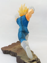 Cargar imagen en el visor de la galería, Dragon Ball Z - Vegeta SSJ (Majin) - 1/10 (Banpresto)
