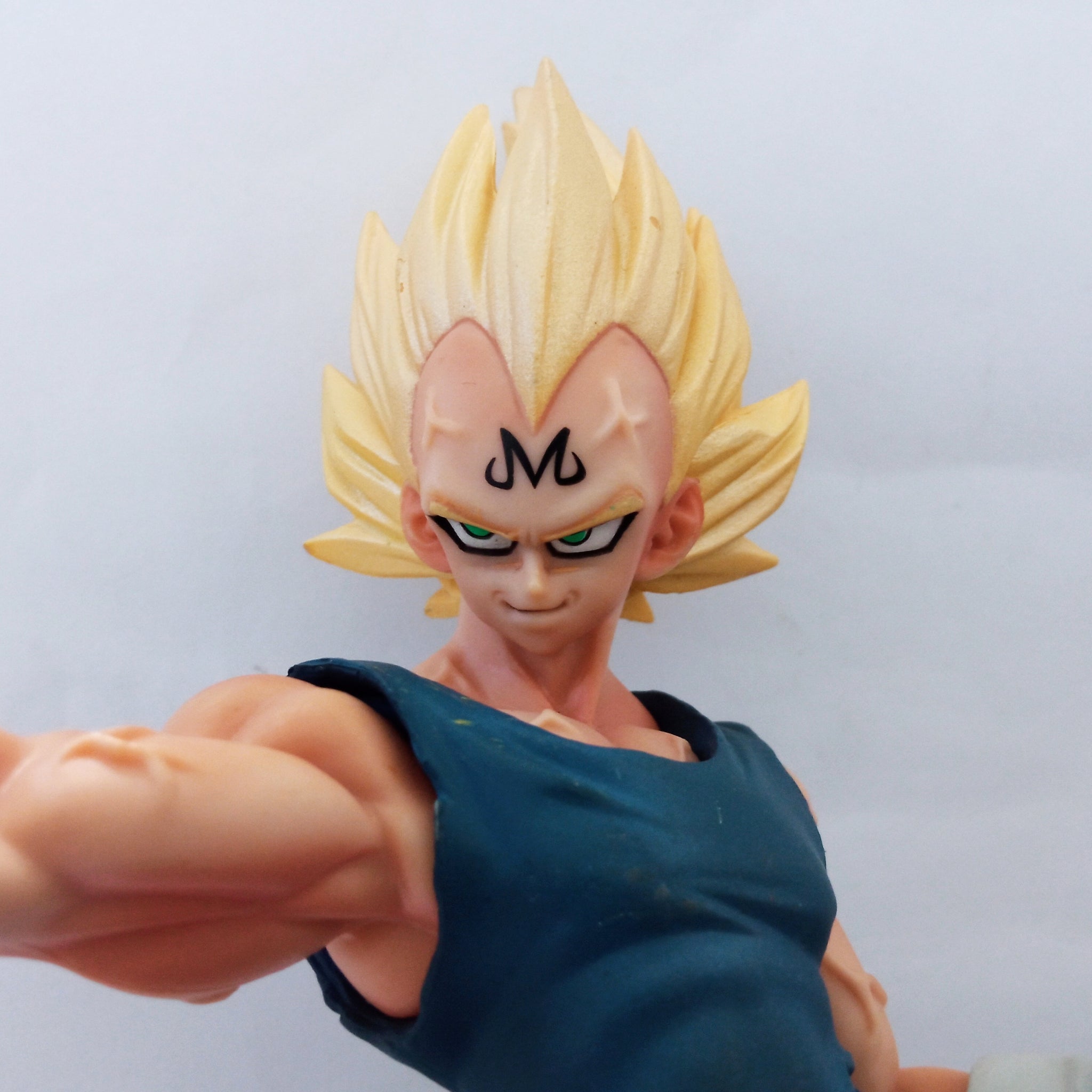 Dragon Ball Z - Son Goku SSJ2 - Vegeta SSJ (Majin) - Capsule World Edi –  Cuchiwaii