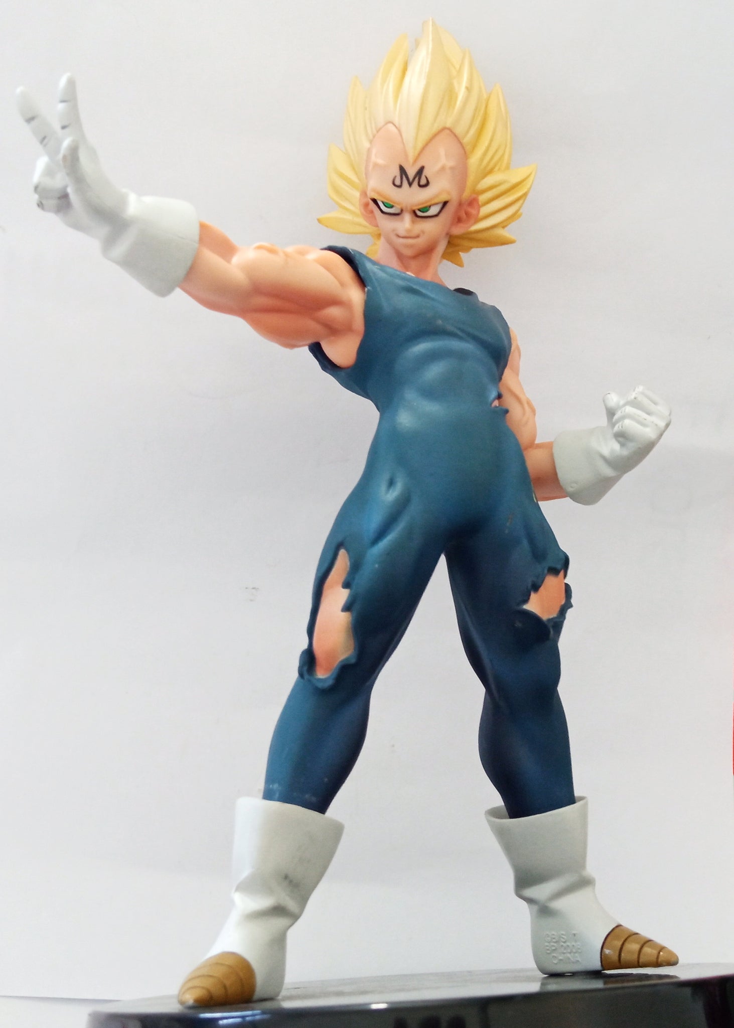 Dragon Ball Z - Son Goku SSJ2 - Vegeta SSJ (Majin) - Capsule World Edi –  Cuchiwaii