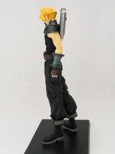 Cargar imagen en el visor de la galería, Dissidia Final Fantasy - Cloud Strife - Trading Arts Vol.1 (Square Enix)
