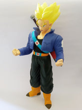 Cargar imagen en el visor de la galería, Dragon Ball Z - SSJ Future Trunks - Big Size - Soft Vinyl Figure (Banpresto)
