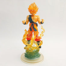 Load image into Gallery viewer, Dragon Ball Z - Son Goku SSJ - Ultimate Spark (Bandai)
