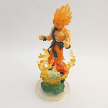 Load image into Gallery viewer, Dragon Ball Z - Son Goku SSJ - Ultimate Spark (Bandai)
