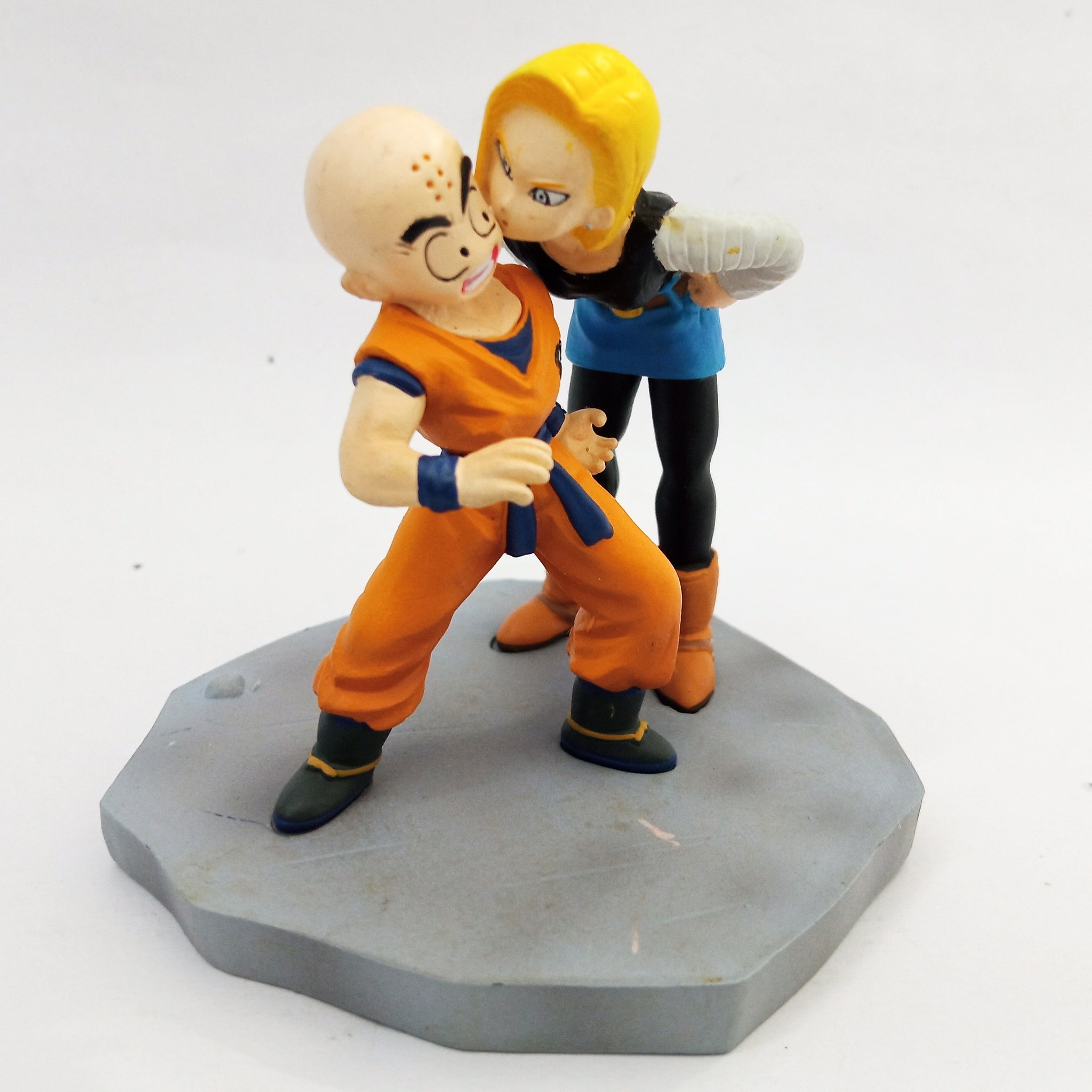 Dragon Ball Z - Ju-hachi Gou (Android 18) - Kuririn - Capsule World Ed –  Cuchiwaii