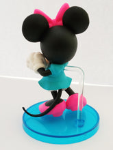 Load image into Gallery viewer, Disney - Minnie Mouse - Disney Characters World Collectable Figure Story 05 &quot;Mickey &amp; Friends&quot; (Banpresto)
