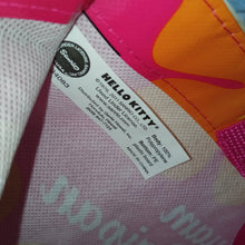Cargar imagen en el visor de la galería, Hello Kitty Guan Saipan Reusable Travel Tote Grocery Bag - Cuchiwaii
