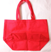 Cargar imagen en el visor de la galería, Hello Kitty K's Den Kitty Family Bag - Cuchiwaii
