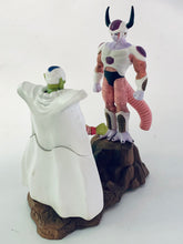 Cargar imagen en el visor de la galería, Dragon Ball Z - Piccolo VS Freeza 2nd Form - DB Capsule 2 - The best battle in the universe!! Freezer Saga - Trading Figure
