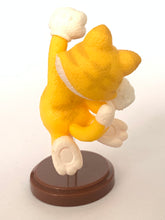 Cargar imagen en el visor de la galería, Super Mario 3D Worlds - Cat Mario - Choco Egg Figure - Shokugan - No. 13
