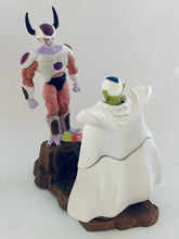 Load image into Gallery viewer, Dragon Ball Z - Piccolo VS Freeza 2nd Form - DB Capsule 2 - The best battle in the universe!! Freezer Saga - Trading Figure
