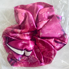 Load image into Gallery viewer, Tokyo Yamanote Boys - Lucy - Scrunchie - Hair Tie
