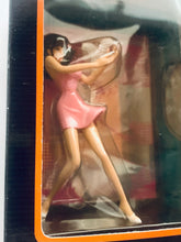 Load image into Gallery viewer, Lupin The Third - Mine Fujiko - Mirror &amp; Figure
