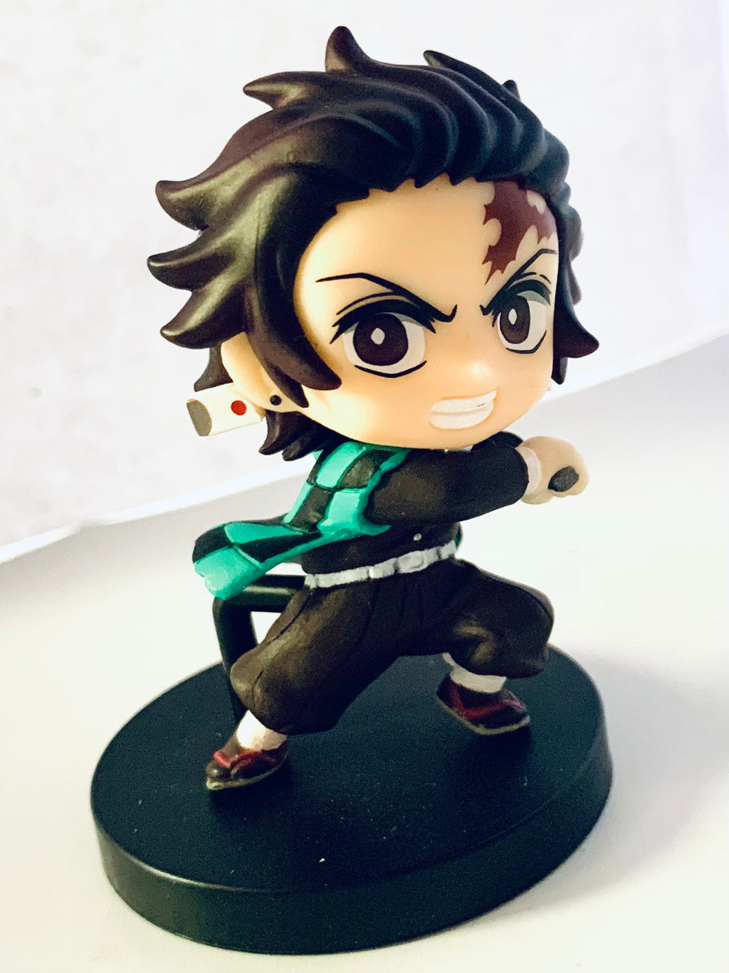 Kimetsu no Yaiba - Kamado Tanjirou - Bandai Shokugan - Candy Toy - Adverge Motion 2