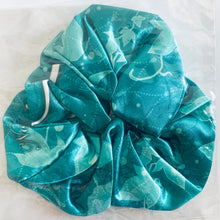 Load image into Gallery viewer, Tokyo Yamanote Boys - Misaki Kotarou - Scrunchie - Hair Tie
