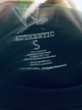 Cargar imagen en el visor de la galería, Genuine WWE Wrestlemania XXX New Orleans 2014 Event T-Shirt Black S Size
