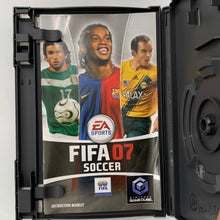 Cargar imagen en el visor de la galería, FIFA 07 Soccer - Nintendo Gamecube - NTSC - Case &amp; Manual
