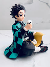 Load image into Gallery viewer, Kimetsu no Yaiba - Kamado Tanjirou - Premium Chokonose Figure
