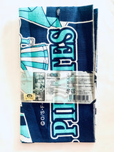 Cargar imagen en el visor de la galería, One Piece - Strawhat Crew Two Years Later - One Piece New World Edition Tenugui
