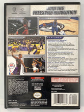 Cargar imagen en el visor de la galería, NBA Live 2004 - Nintendo Gamecube - NTSC - Case &amp; Manual
