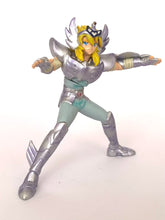Load image into Gallery viewer, Saint Seiya - Cygnus Hyoga - Moving Soldier - Trading Figure
