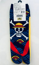 Cargar imagen en el visor de la galería, One Piece - Monkey D. Luffy - Tabi Socks

