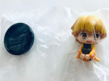 Cargar imagen en el visor de la galería, Kimetsu no Yaiba - Agatsuma Zenitsu - Suwarase Team 1 - Figure
