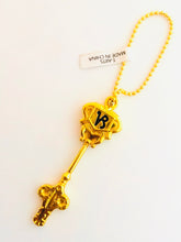 Cargar imagen en el visor de la galería, Fairy Tail - Gate of the Goat Key - Capricorn - Celestial Spirits Key Mascot - Keychain

