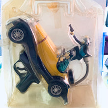 Cargar imagen en el visor de la galería, Lupine III - Lupin the 3rd &amp; Jigen Daisuke - Alfa Romeo (yellow) - Sound Action Remote Control Car
