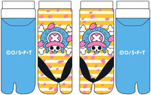 Cargar imagen en el visor de la galería, One Piece - Tony Tony Chopper - Tabi Socks
