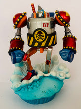Cargar imagen en el visor de la galería, One Piece - Franky Shogun - Log Box Mayhem of the Fishman Island Hen - Mini Diorama
