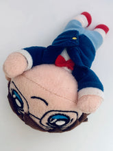 Load image into Gallery viewer, Detective Conan - Edogawa Conan - Nesoberi Keychain Mascot Plush
