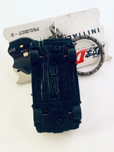 Cargar imagen en el visor de la galería, Initial D - AE86 TRUENO 4A-GEU (Takumi Fujiwara) - Light-up Keychain
