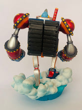 Cargar imagen en el visor de la galería, One Piece - Franky Shogun - Log Box Mayhem of the Fishman Island Hen - Mini Diorama
