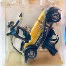 Cargar imagen en el visor de la galería, Lupine III - Lupin the 3rd &amp; Jigen Daisuke - Alfa Romeo (yellow) - Sound Action Remote Control Car
