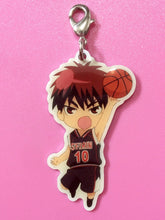 Cargar imagen en el visor de la galería, Kuroko no Basket - Kagami Taiga - Kurobas in J - WORLD - Metal Charm - Cuchiwaii
