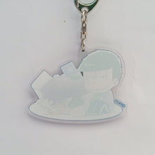 Load image into Gallery viewer, Osomatsu - san - Matsuno Ichimatsu - Acrylic Keychain - Mont Blanc - Cuchiwaii
