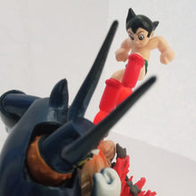 Cargar imagen en el visor de la galería, Tetsuwan Atom - Atom - Pluto (Kaiyodo - Takara) - Cuchiwaii

