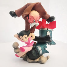 Cargar imagen en el visor de la galería, Tetsuwan Atom - Ban Shunsaku - Uran - Astro Boy - Vignette - Diorama Figure (Kaiyodo - Takara) - Cuchiwaii

