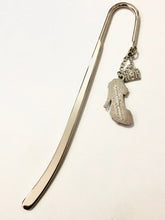 Load image into Gallery viewer, Tokyo Disney Resort Cinderella Metal Bookmark - Cuchiwaii
